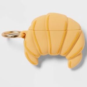 Croissant-Shaped Keychain Heyday Apple AirPods Silicone Case Gen 3 Beige new
